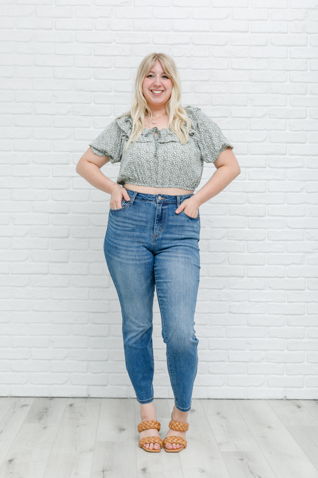 Golden Hour Cropped Blouse in Sage