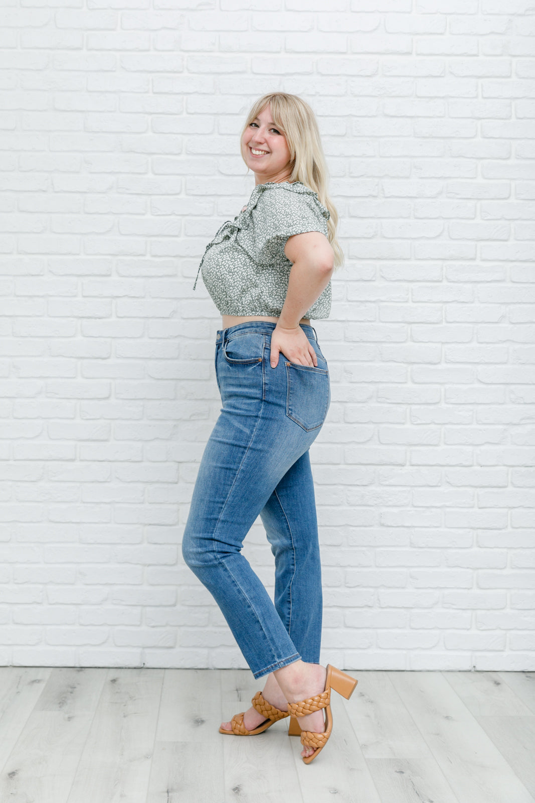 Golden Hour Cropped Blouse in Sage