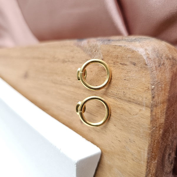 Luxe Gold Oriana Studs - Medium