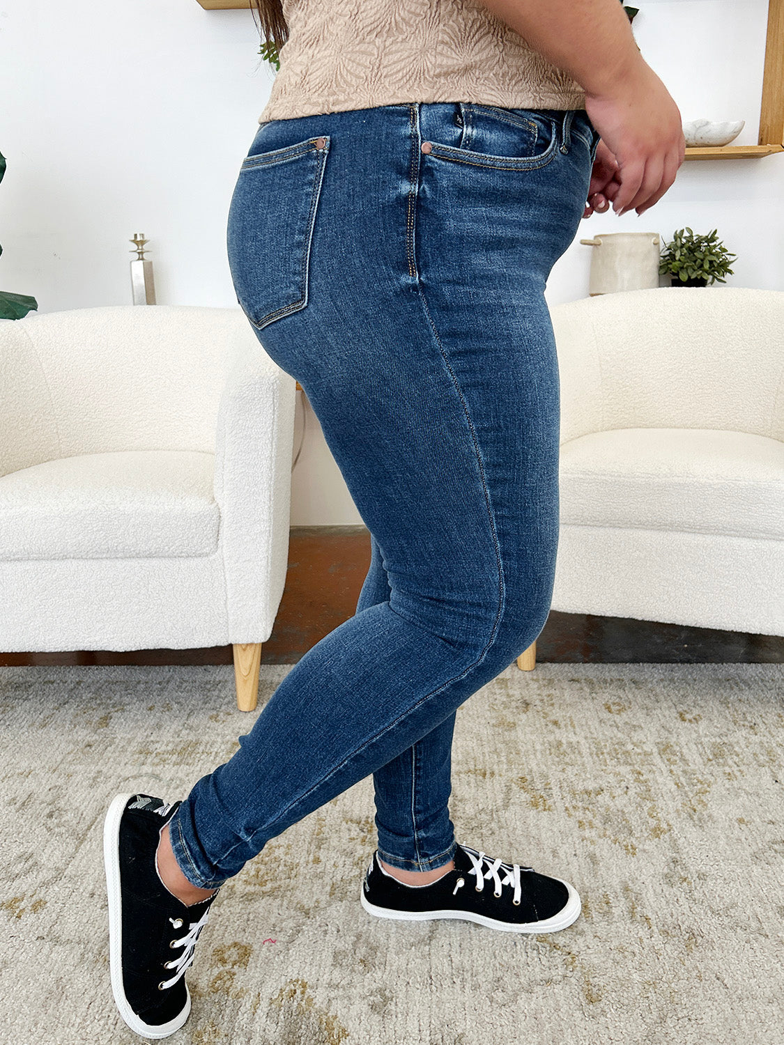 Judy Blue Handsand Skinny Jeans in Medium