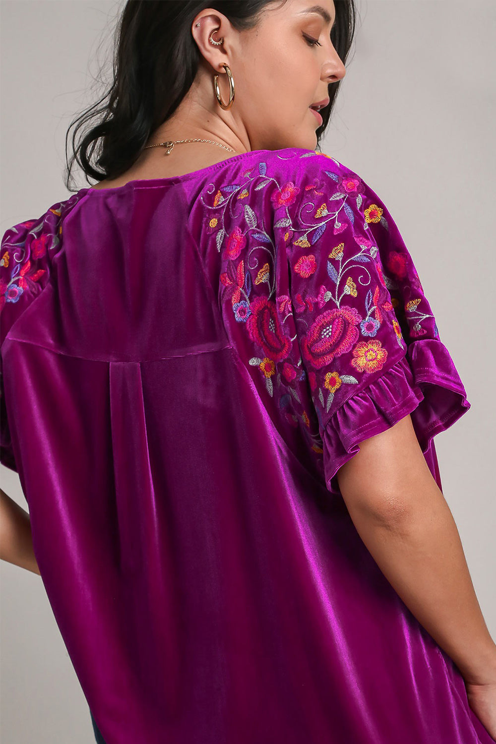 Velvet Embroidery Short Sleeve Blouse in Violet