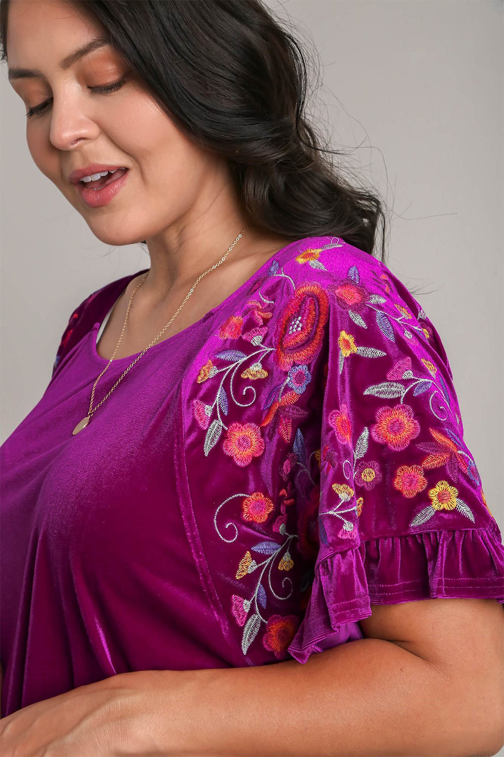 Velvet Embroidery Short Sleeve Blouse in Violet