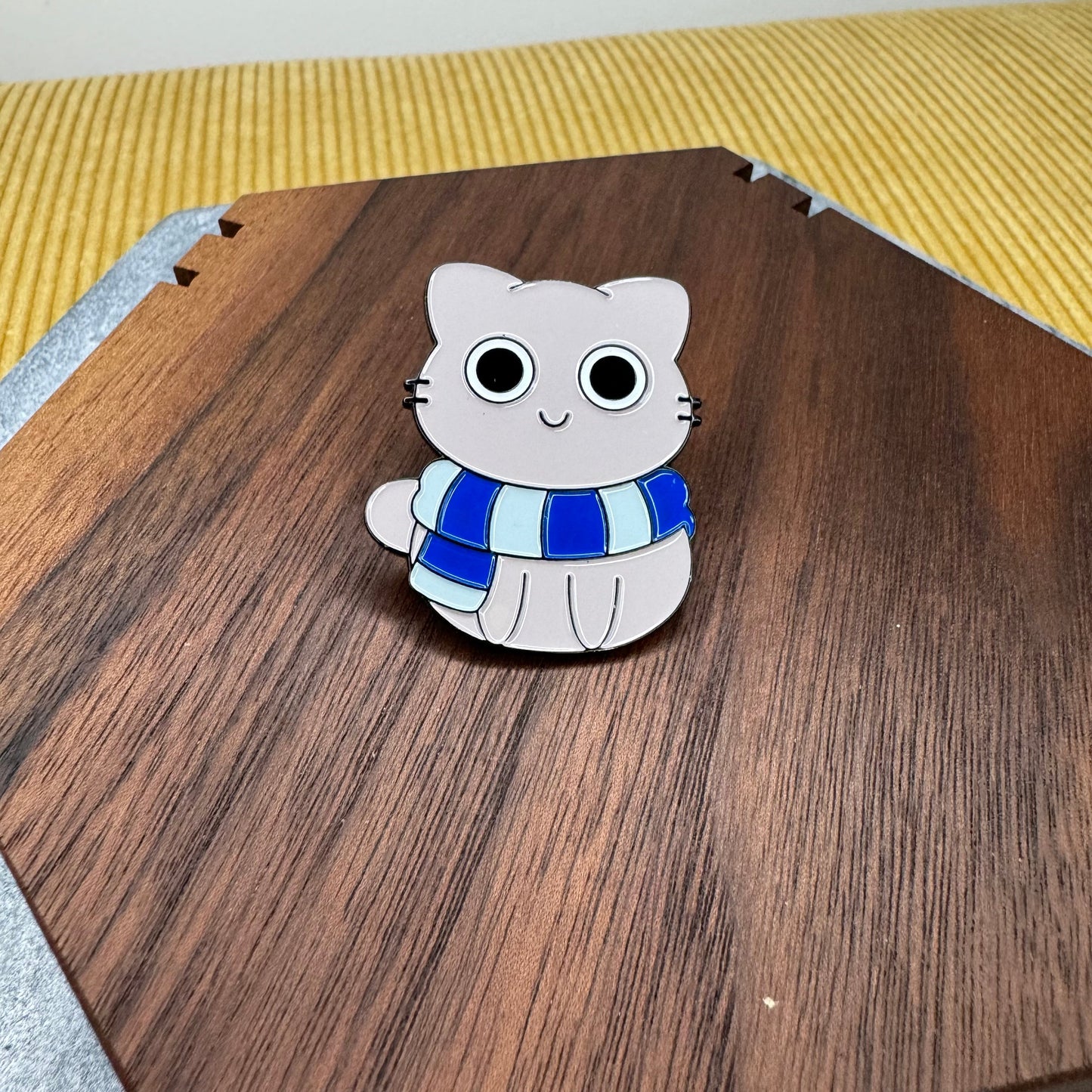 Pin - Magic Cat, Blue