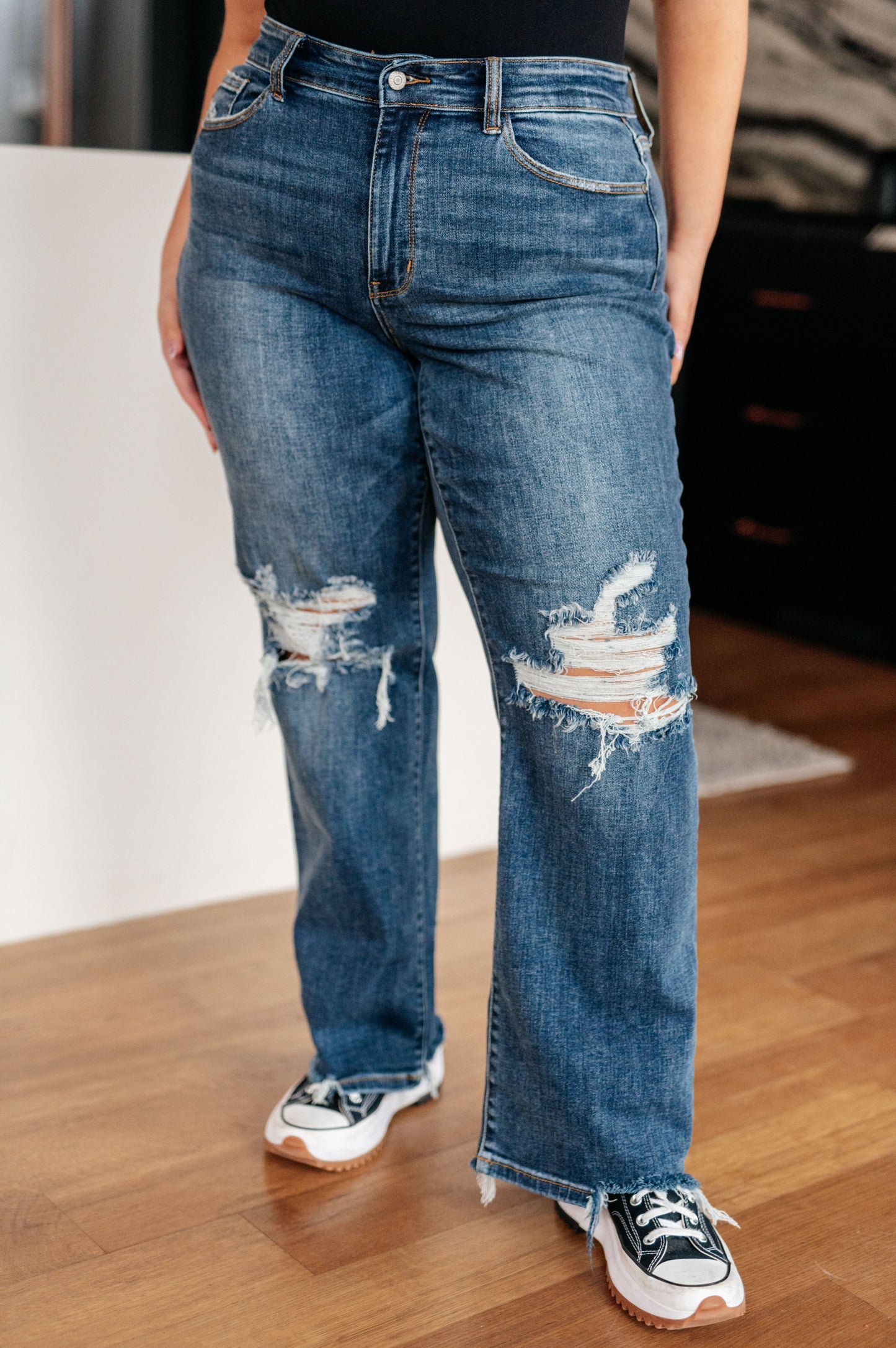 Judy Blue Rose 90's Straight Destroyed Knee Dark Wash Judy Blue Jeans