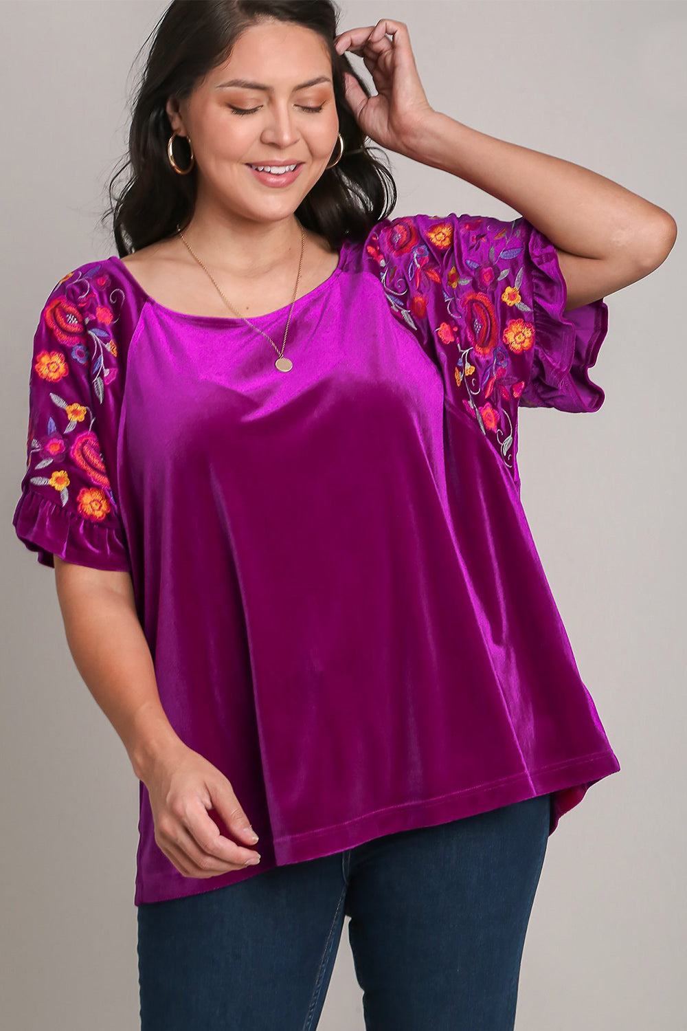 Velvet Embroidery Short Sleeve Blouse in Violet