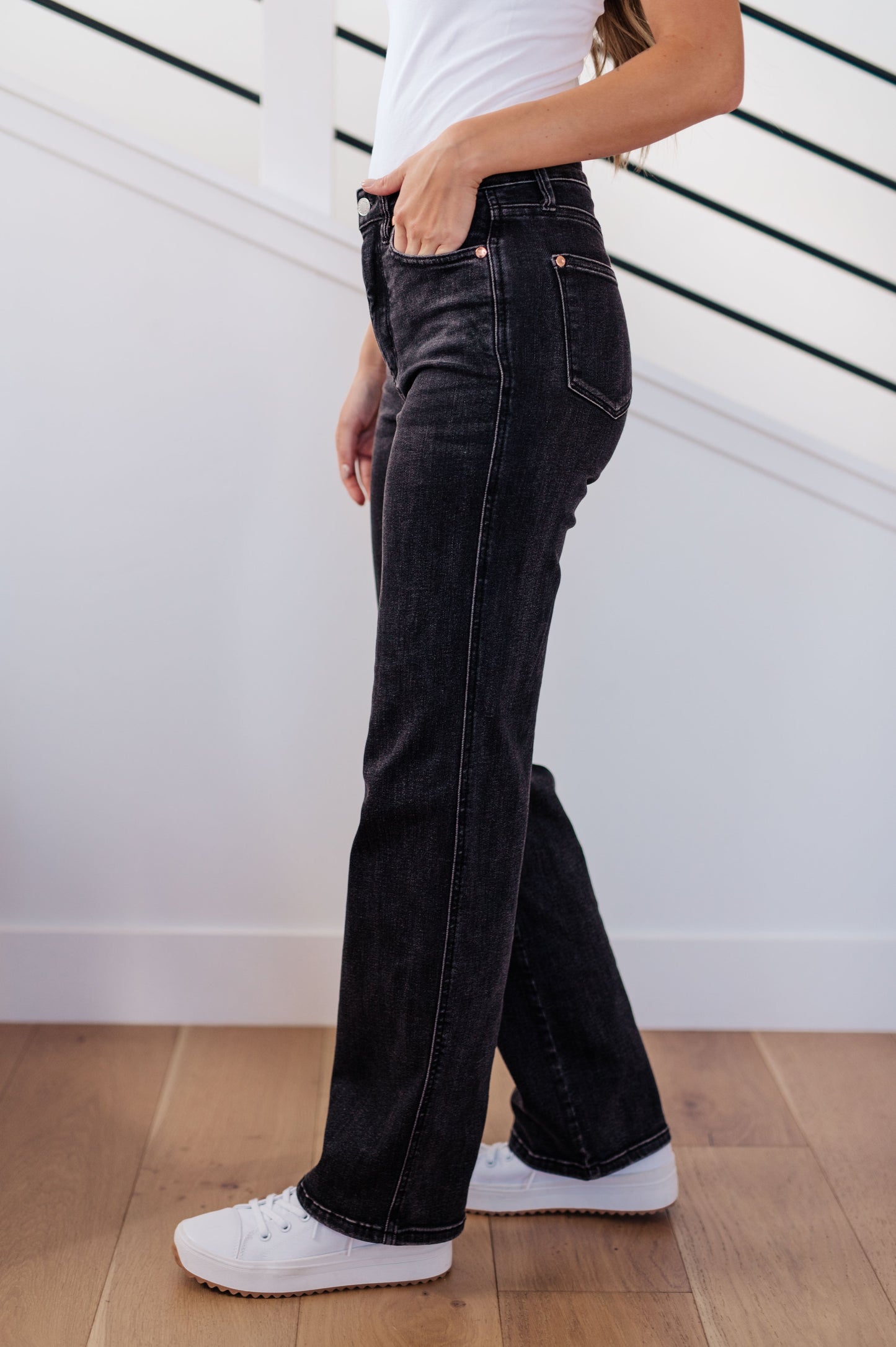 Judy Blue High Rise Control Top Straight Jeans in Washed Black