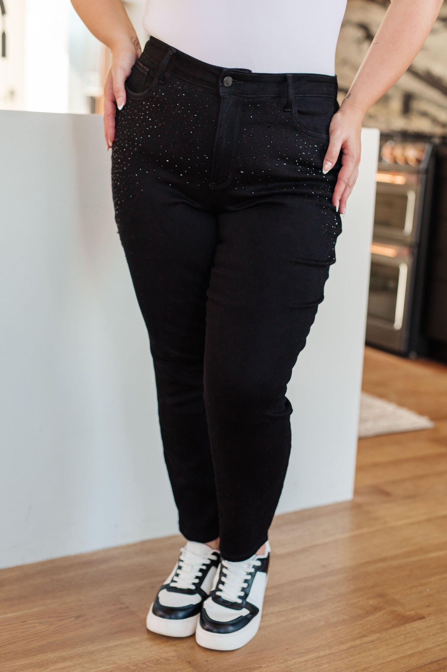 Judy Blue Reese Rhinestone Slim Fit Jeans in Black